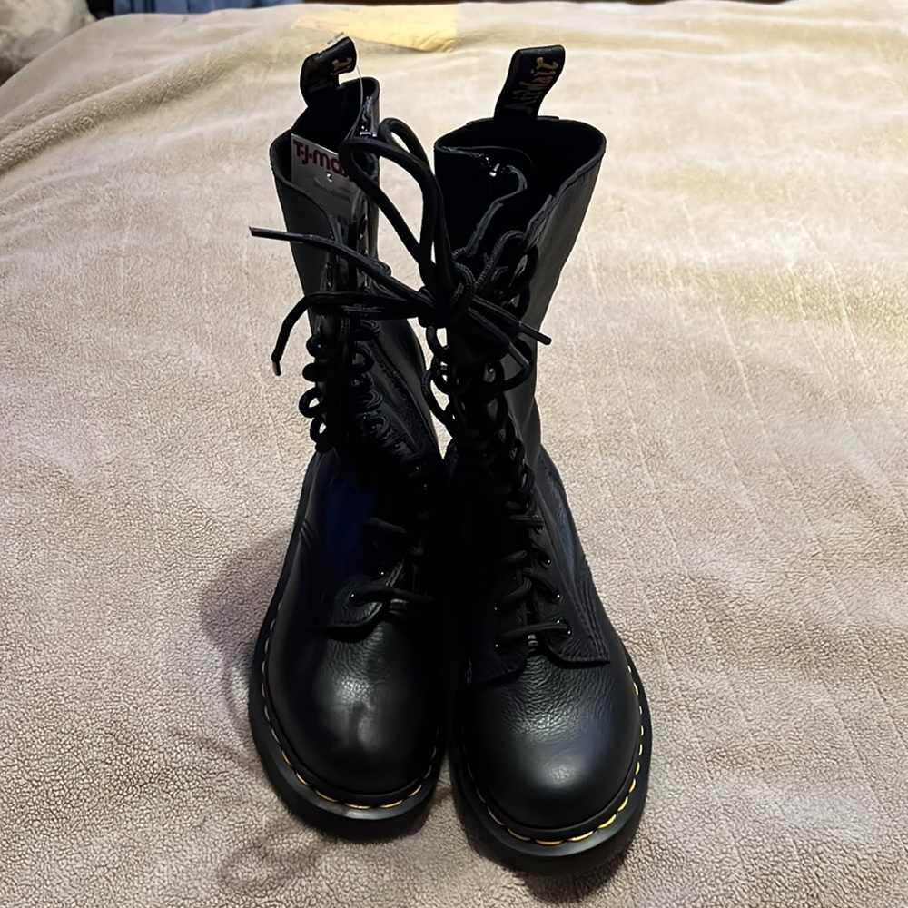 Dr Martens 1914 SMOOTH LEATHER TALL BOOTS